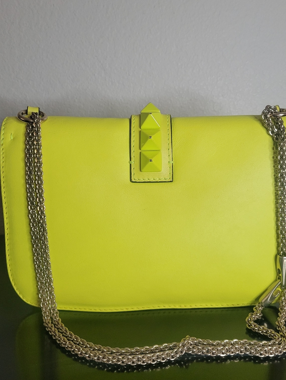 Valentino Garavani Glam Lock flap shoulder bag - Picture 5 of 15